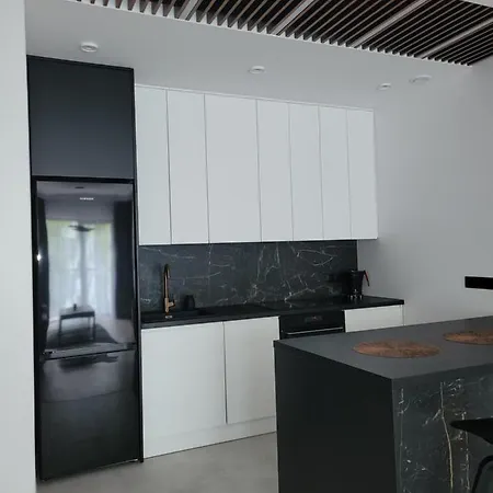 Parkitka דירה צ'סטוצ'ובה